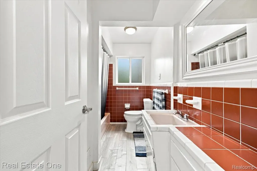 8844 Headley Drive Sterling Heights City MI 48314
