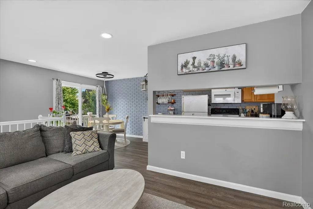 2818 Willow Court Orion Charter Township MI 48360