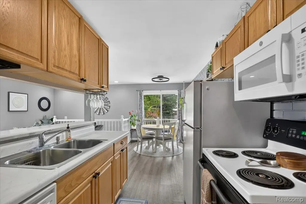 2818 Willow Court Orion Charter Township MI 48360