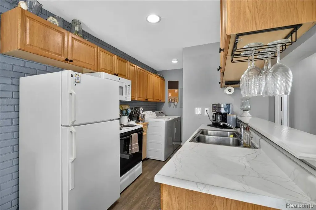 2818 Willow Court Orion Charter Township MI 48360