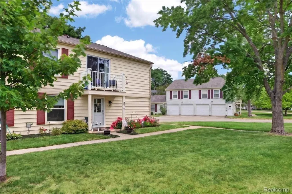 2818 Willow Court Orion Charter Township MI 48360