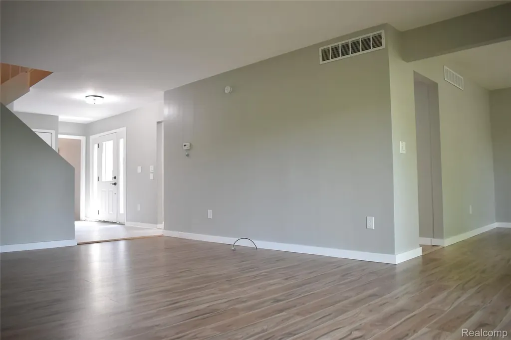 2073 Bordeaux Street West Bloomfield Charter Township MI 48323