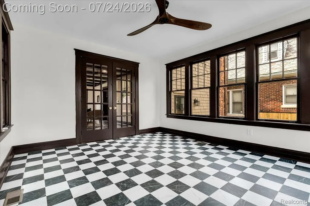 1794 Seyburn Street Detroit City MI 48214