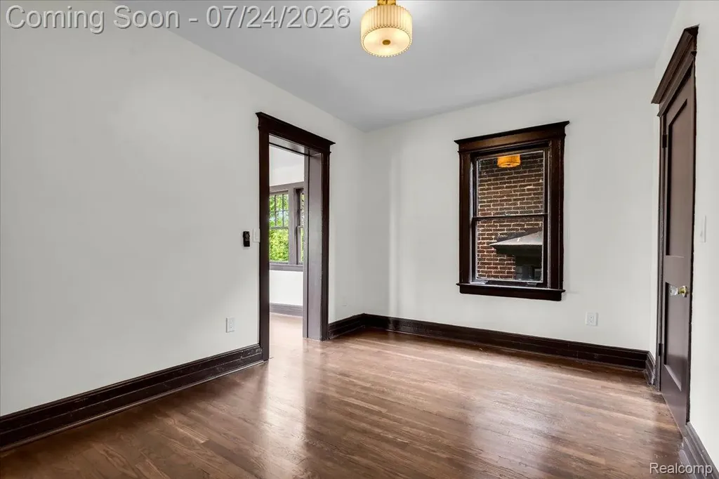 1794 Seyburn Street Detroit City MI 48214