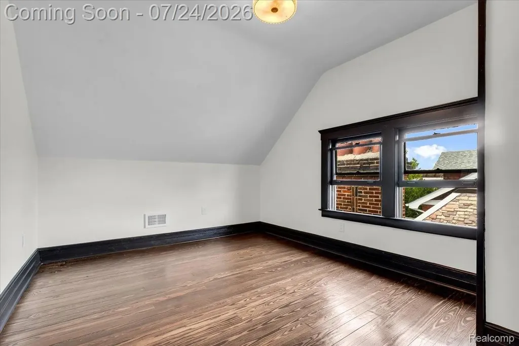 1794 Seyburn Street Detroit City MI 48214
