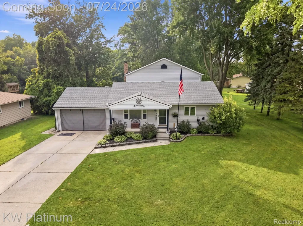 47389 Sugarbush Road Chesterfield Township MI 48047