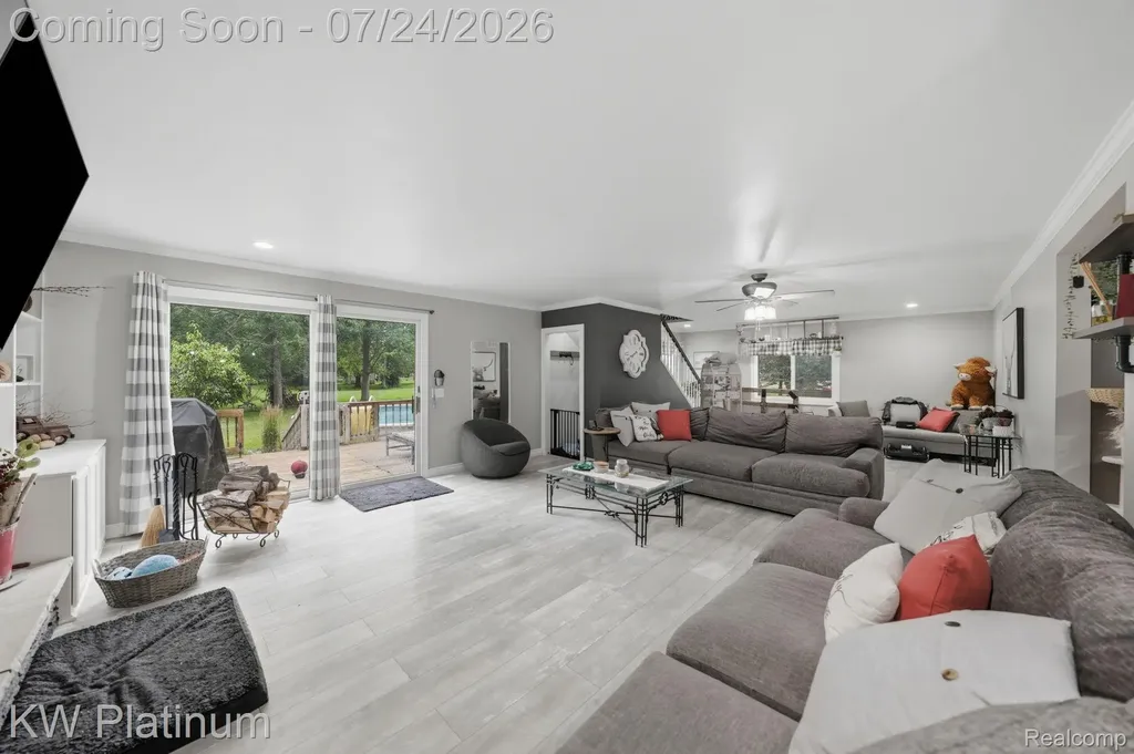 47389 Sugarbush Road Chesterfield Township MI 48047