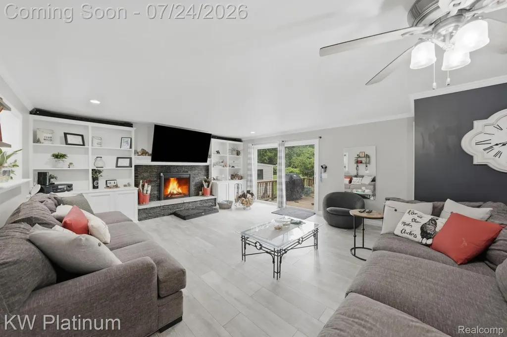 47389 Sugarbush Road Chesterfield Township MI 48047
