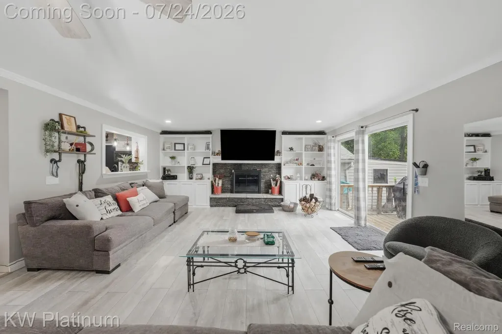 47389 Sugarbush Road Chesterfield Township MI 48047