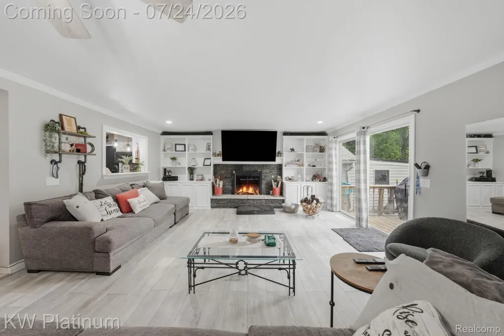 47389 Sugarbush Road Chesterfield Township MI 48047