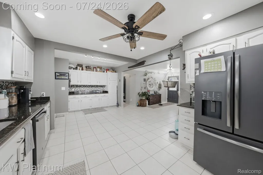 47389 Sugarbush Road Chesterfield Township MI 48047