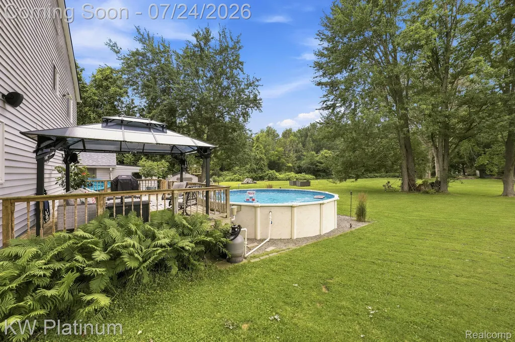 47389 Sugarbush Road Chesterfield Township MI 48047