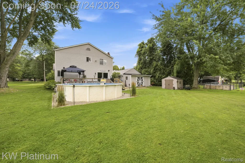 47389 Sugarbush Road Chesterfield Township MI 48047
