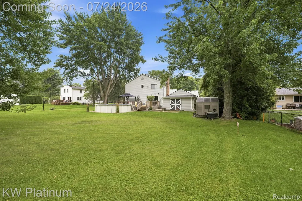 47389 Sugarbush Road Chesterfield Township MI 48047