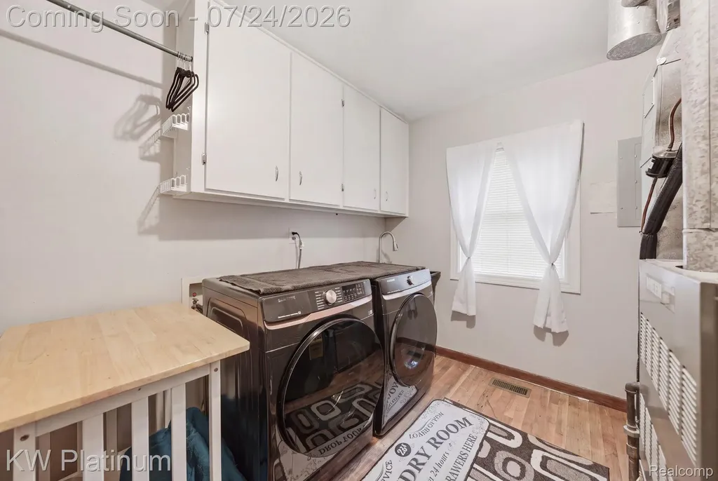 47389 Sugarbush Road Chesterfield Township MI 48047