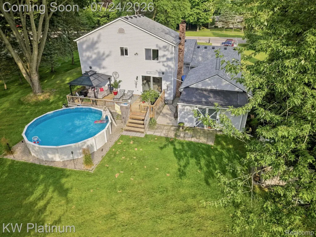 47389 Sugarbush Road Chesterfield Township MI 48047