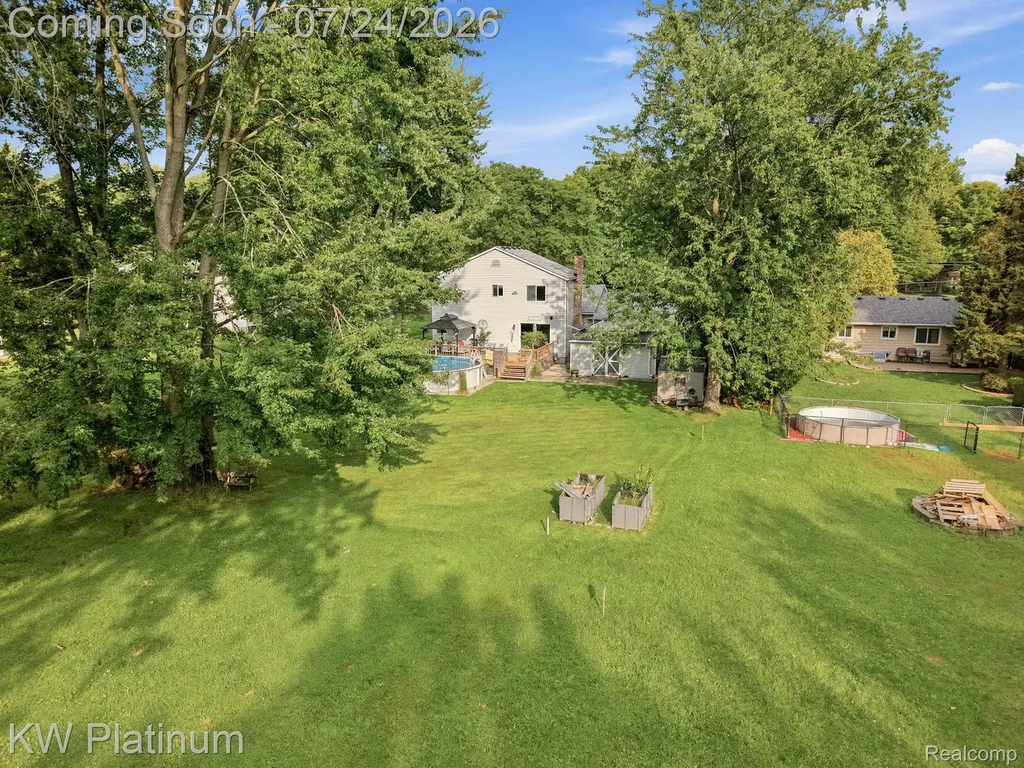 47389 Sugarbush Road Chesterfield Township MI 48047