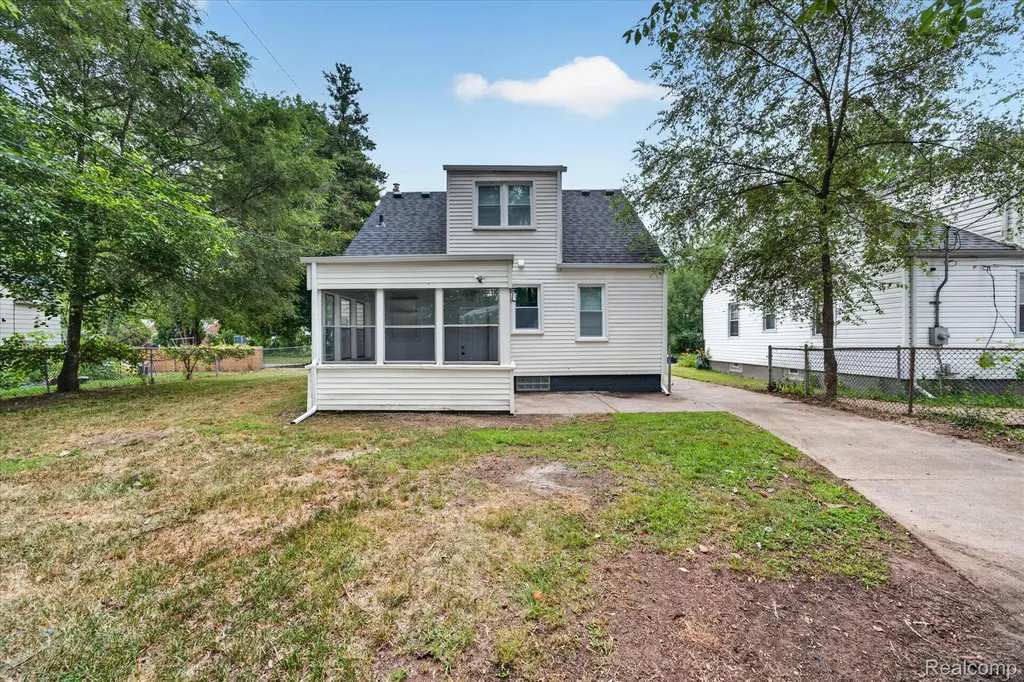 19749 Imperial Highway Redford Charter Township MI 48240