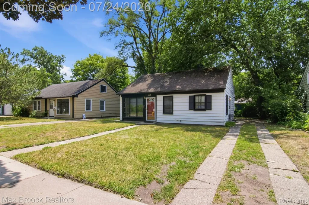 10431 Corning Street Oak Park City MI 48237