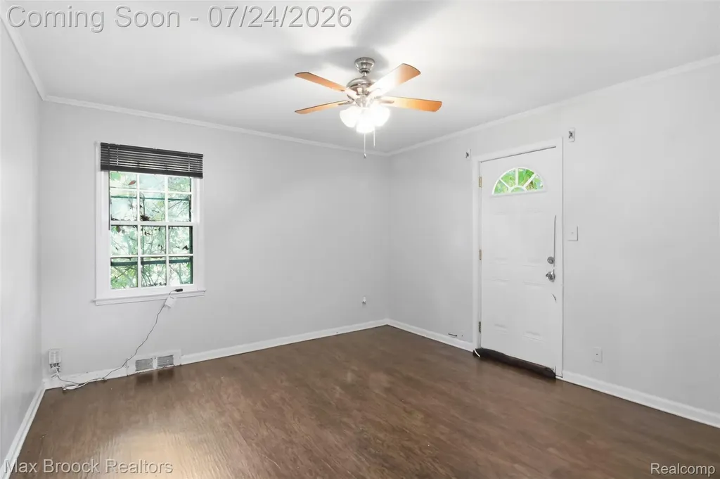 10431 Corning Street Oak Park City MI 48237