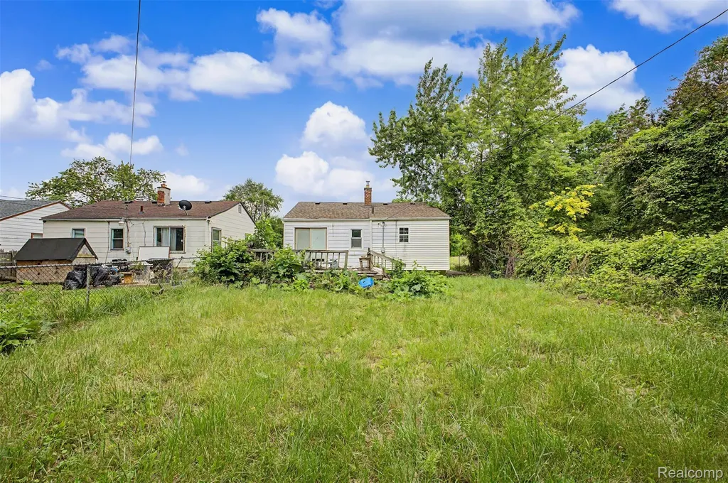 6100 Faust Avenue Detroit City MI 48228
