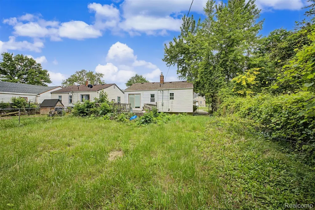 6100 Faust Avenue Detroit City MI 48228
