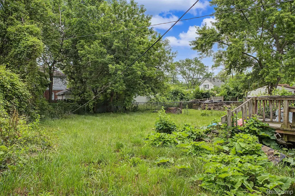 6100 Faust Avenue Detroit City MI 48228