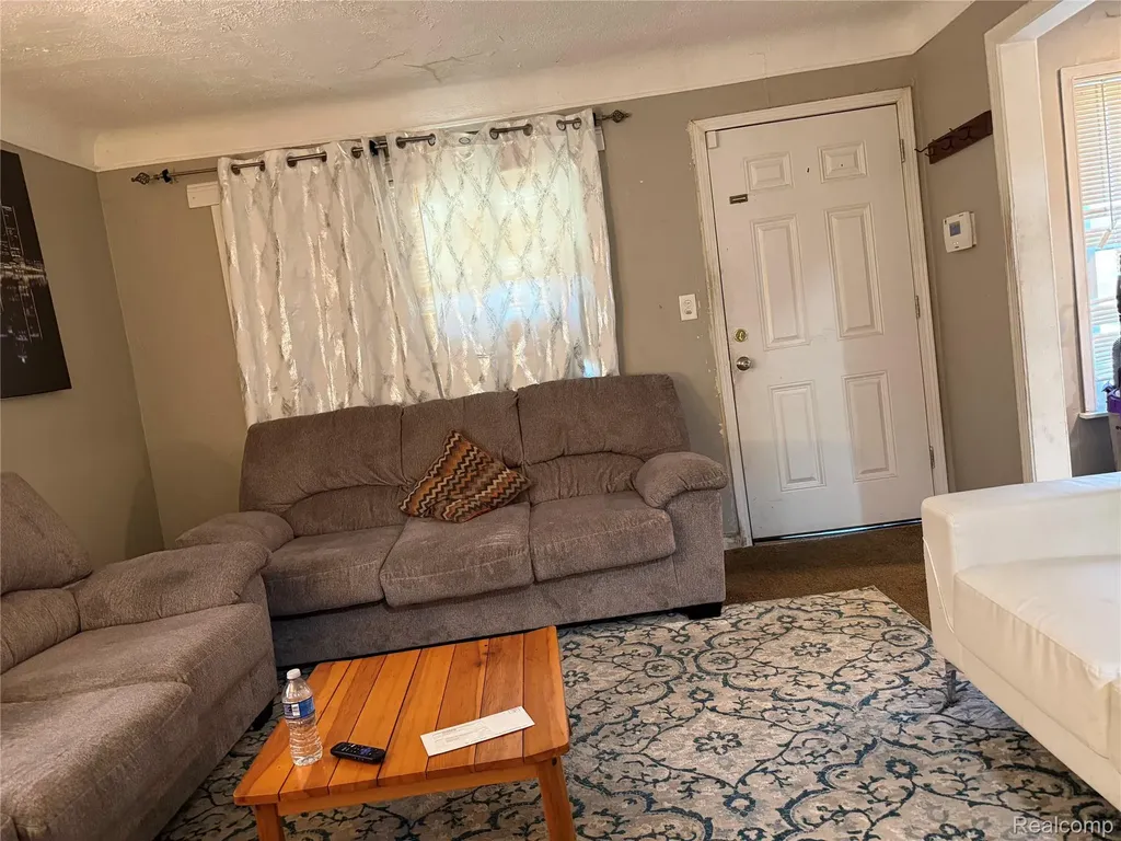 6386 Evergreen Avenue Detroit City MI 48228