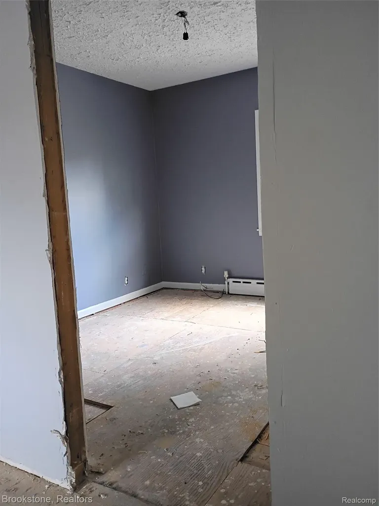 510 Pleasant Street Charlotte City MI 48813
