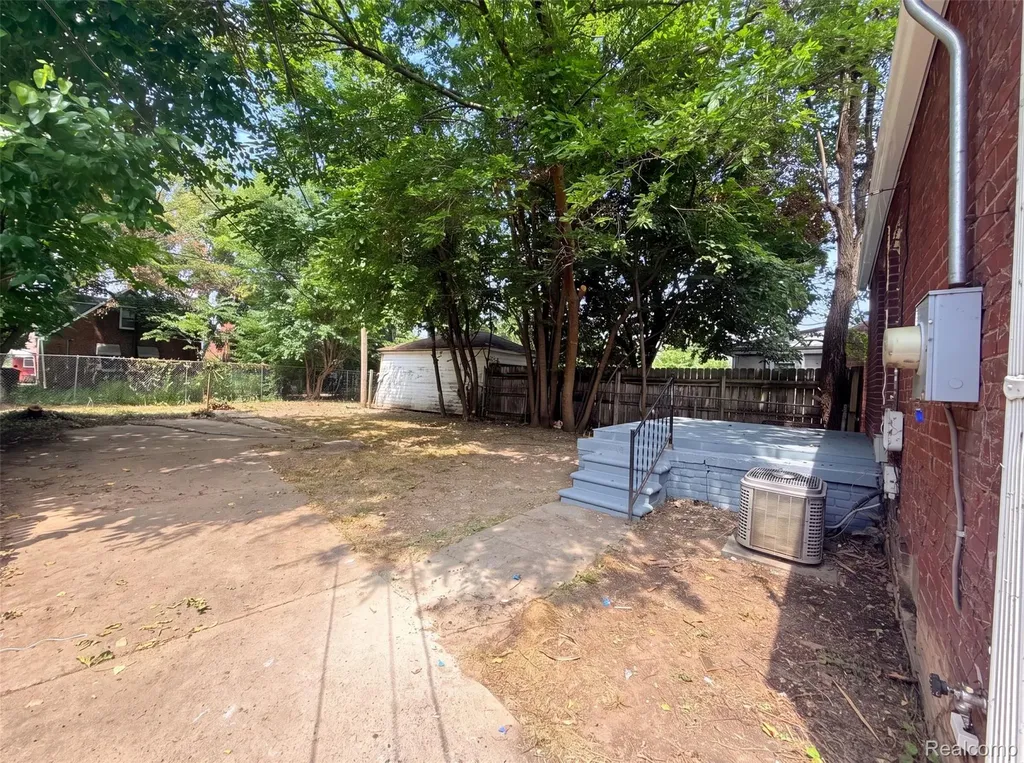 16853 Saint Marys Street Detroit City MI 48235