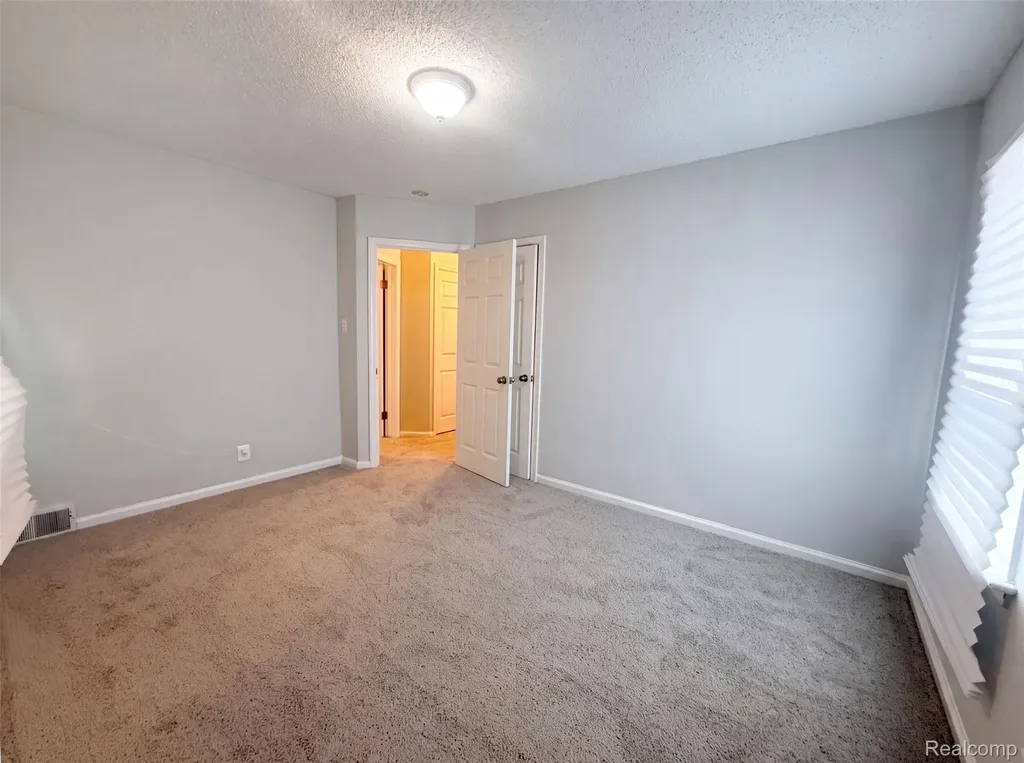 16853 Saint Marys Street Detroit City MI 48235