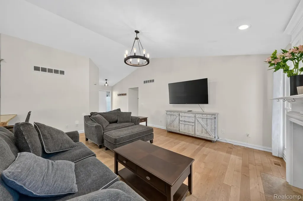 3712 Seney Drive Orion Charter Township MI 48360