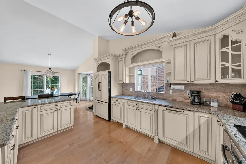 3712 Seney Drive Orion Charter Township MI 48360