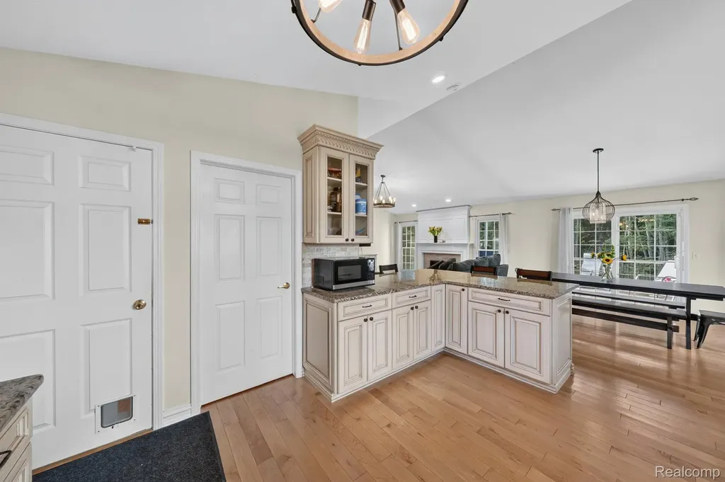 3712 Seney Drive Orion Charter Township MI 48360