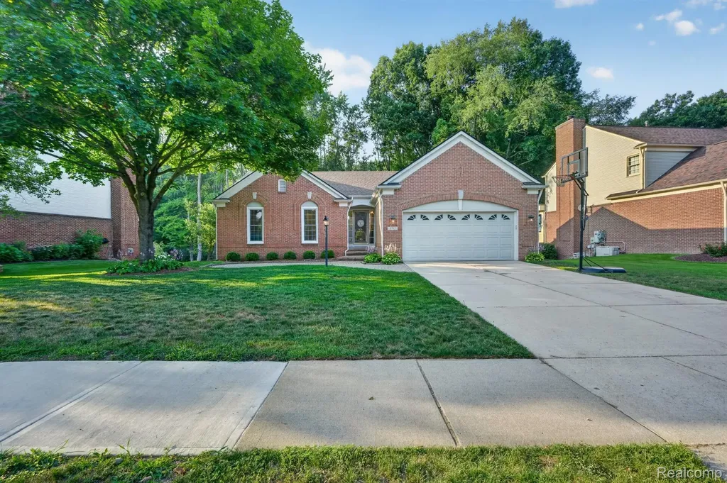 3712 Seney Drive Orion Charter Township MI 48360