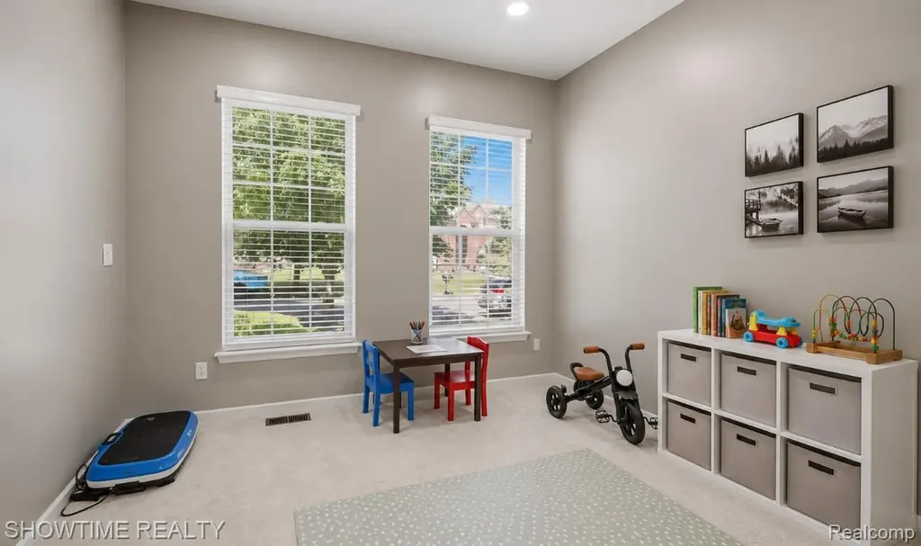 7386 Tottenham Shelby Charter Township MI 48317