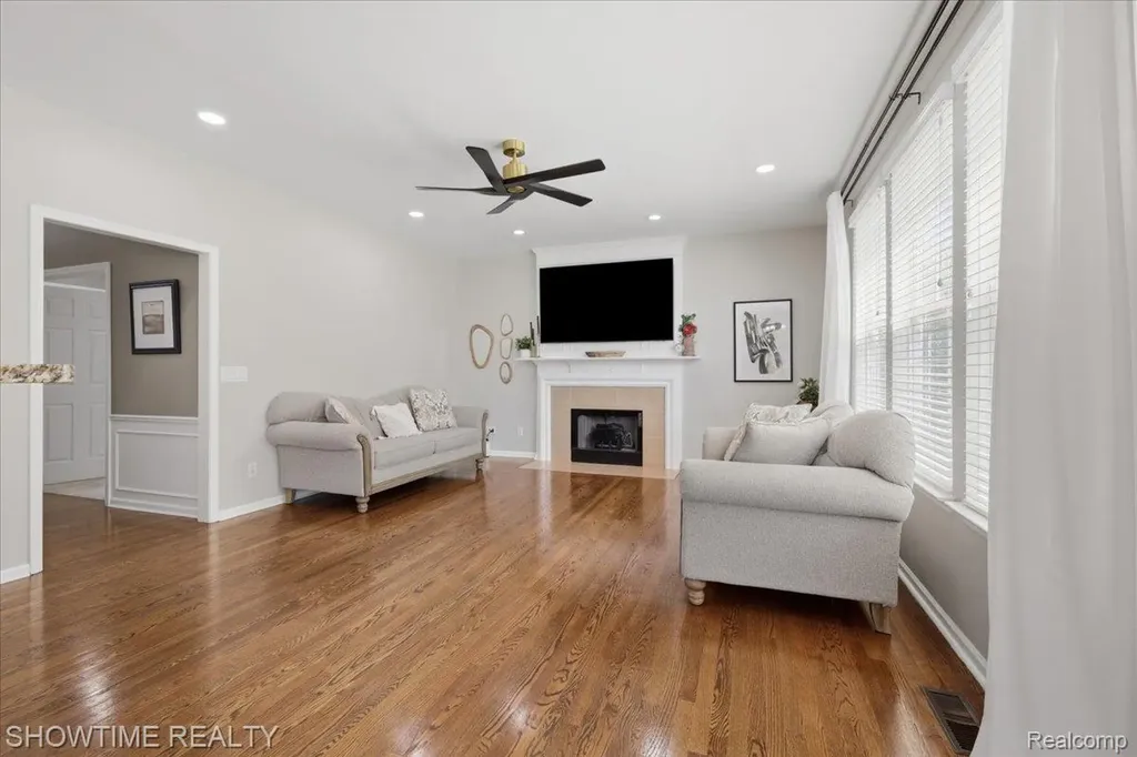 7386 Tottenham Shelby Charter Township MI 48317