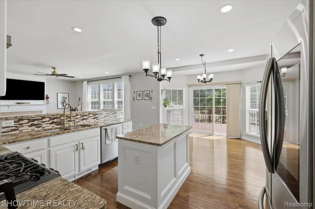 7386 Tottenham Shelby Charter Township MI 48317