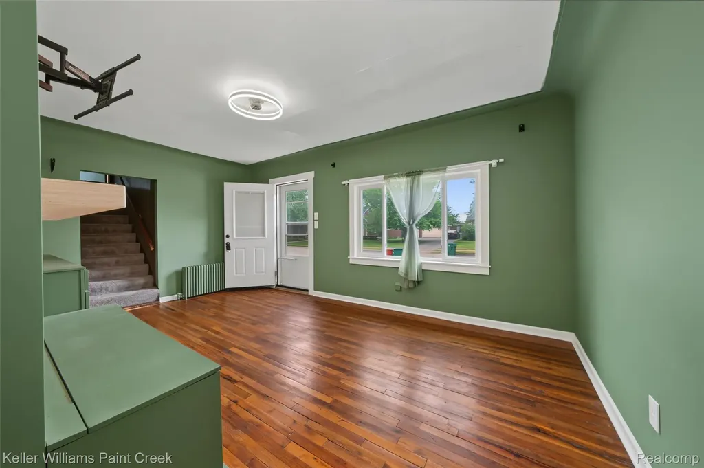 17197 Forest Avenue Eastpointe City MI 48021