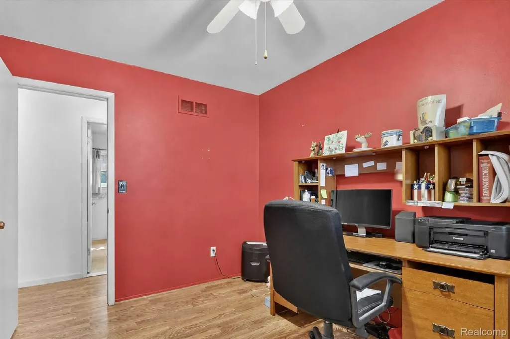 27241 Evelyn Avenue Brownstown Charter Township MI 48183