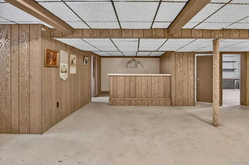 27241 Evelyn Avenue Brownstown Charter Township MI 48183