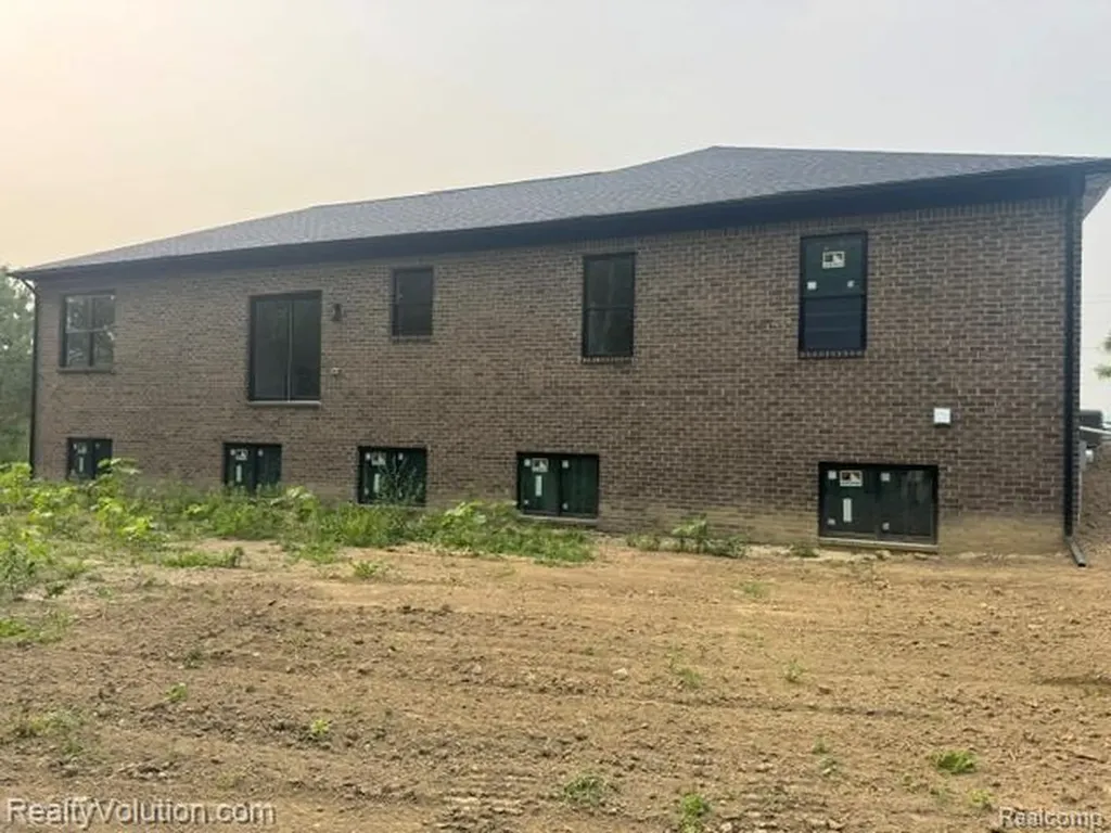 7260 Newark Road Imlay Township MI 48444