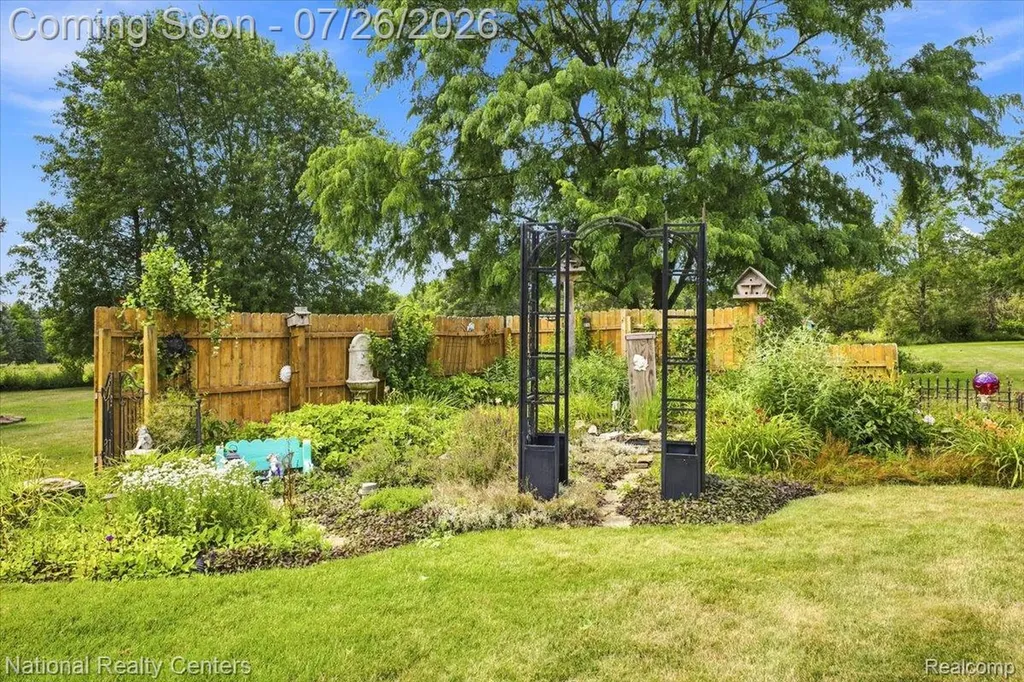 10844 Mackinaw Trail Handy Township MI 48836