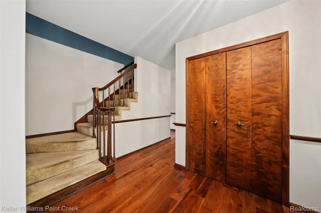 1077 Maple Leaf Drive Rochester Hills City MI 48309