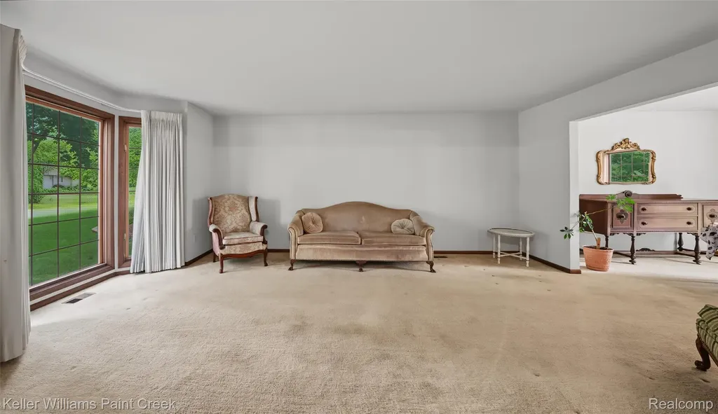 1077 Maple Leaf Drive Rochester Hills City MI 48309