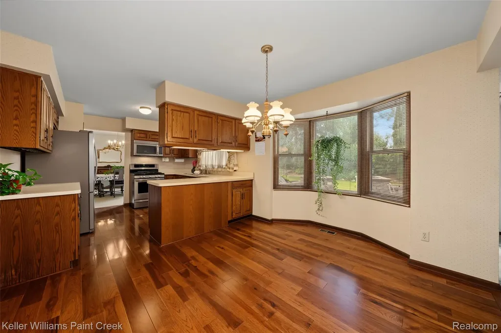 1077 Maple Leaf Drive Rochester Hills City MI 48309