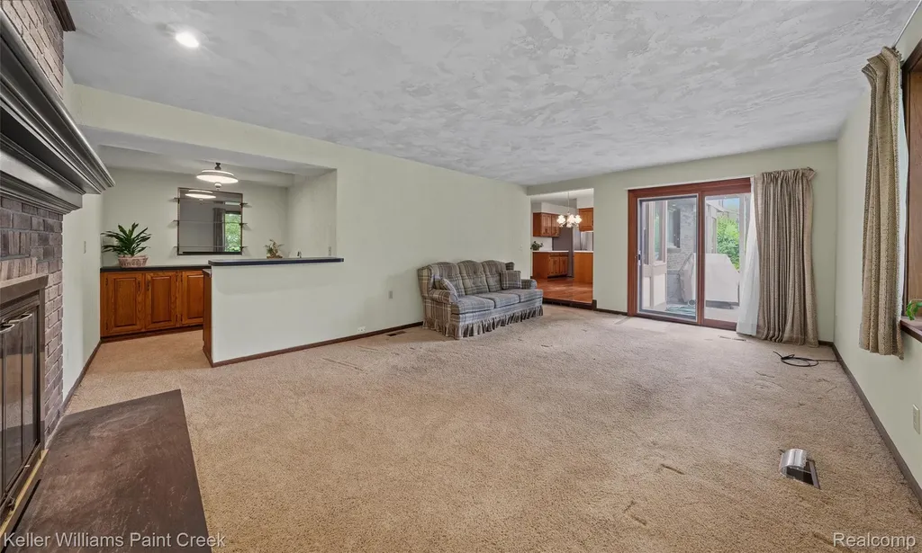 1077 Maple Leaf Drive Rochester Hills City MI 48309