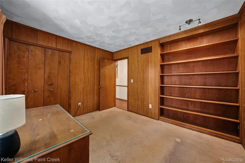 1077 Maple Leaf Drive Rochester Hills City MI 48309