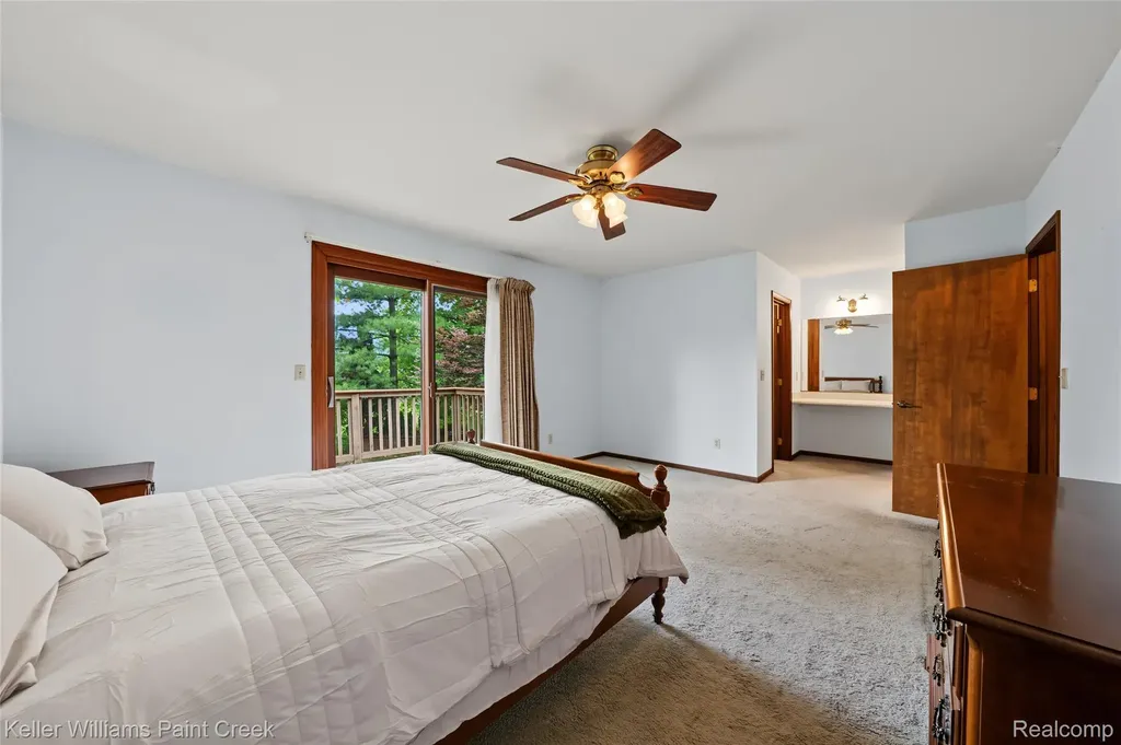 1077 Maple Leaf Drive Rochester Hills City MI 48309
