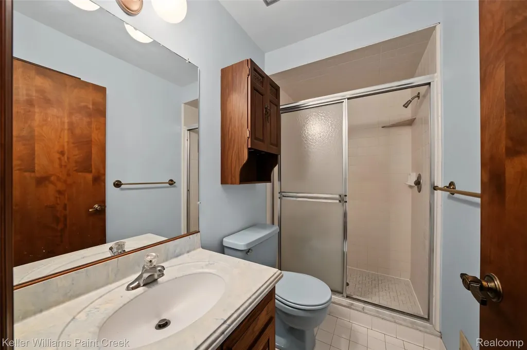 1077 Maple Leaf Drive Rochester Hills City MI 48309